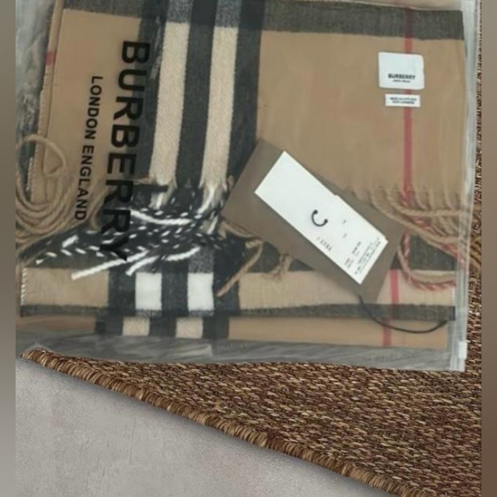Burberry Scarf - Picture 2 of 2